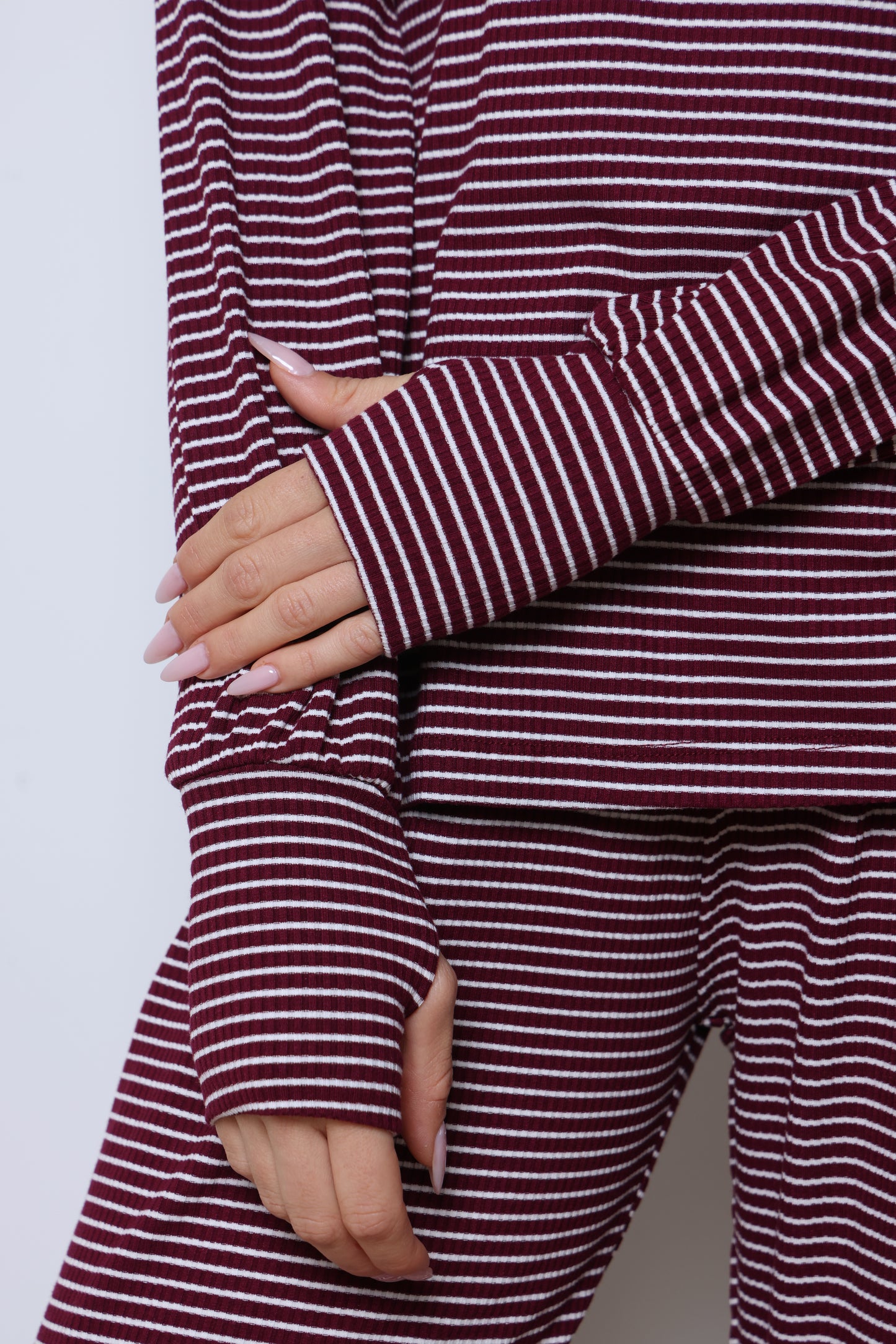 חליפת מנואלה פסים כפפה