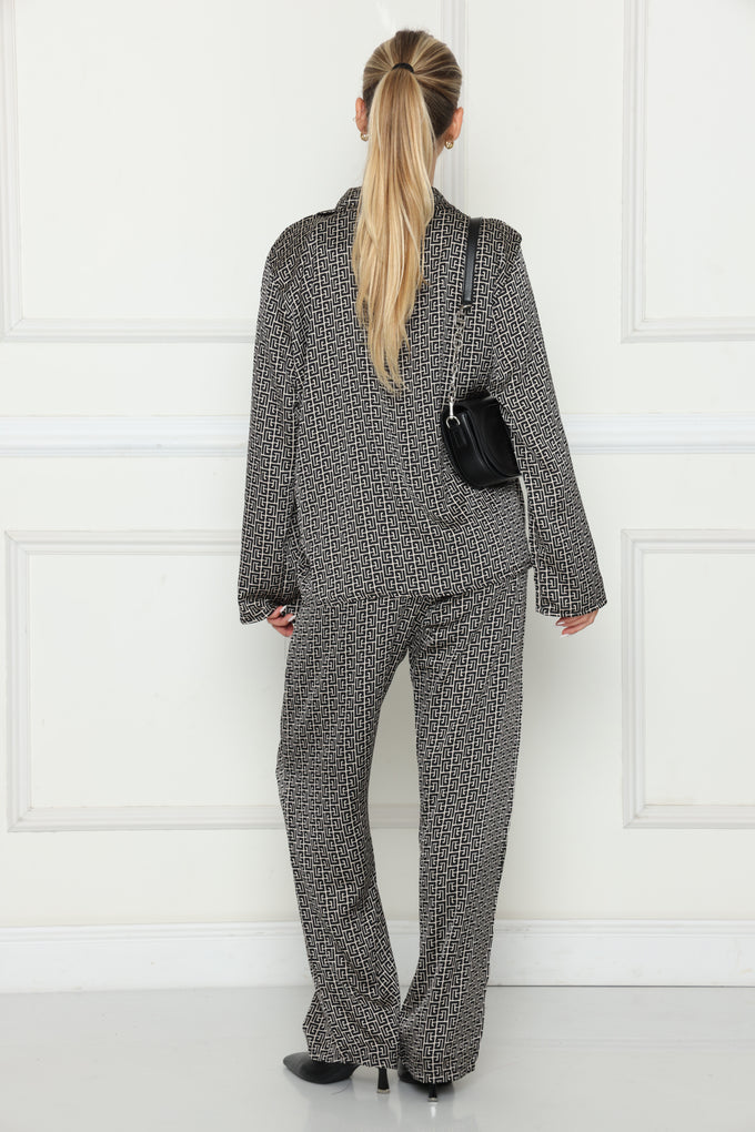 חליפות קשירות סאטן כריסטיאן