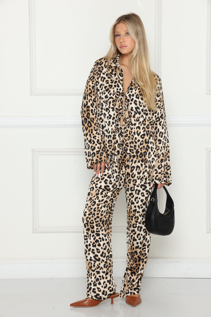 חליפות קשירות סאטן טייגר