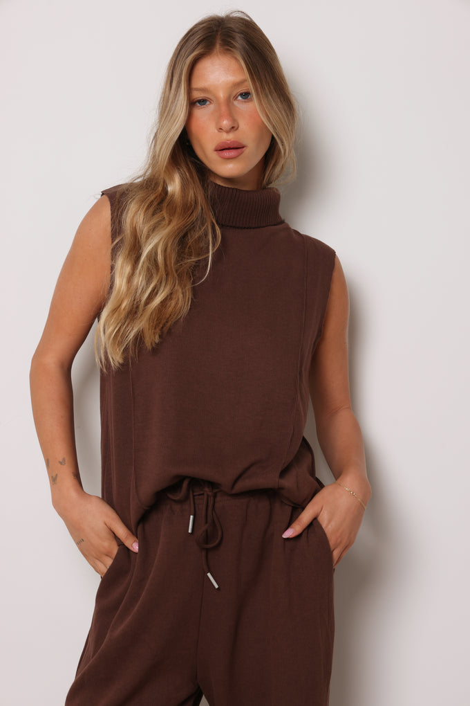 חליפת סריג כרמן