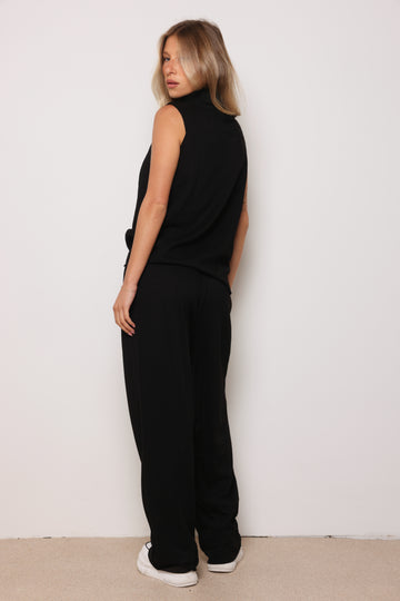 חליפת סריג כרמן