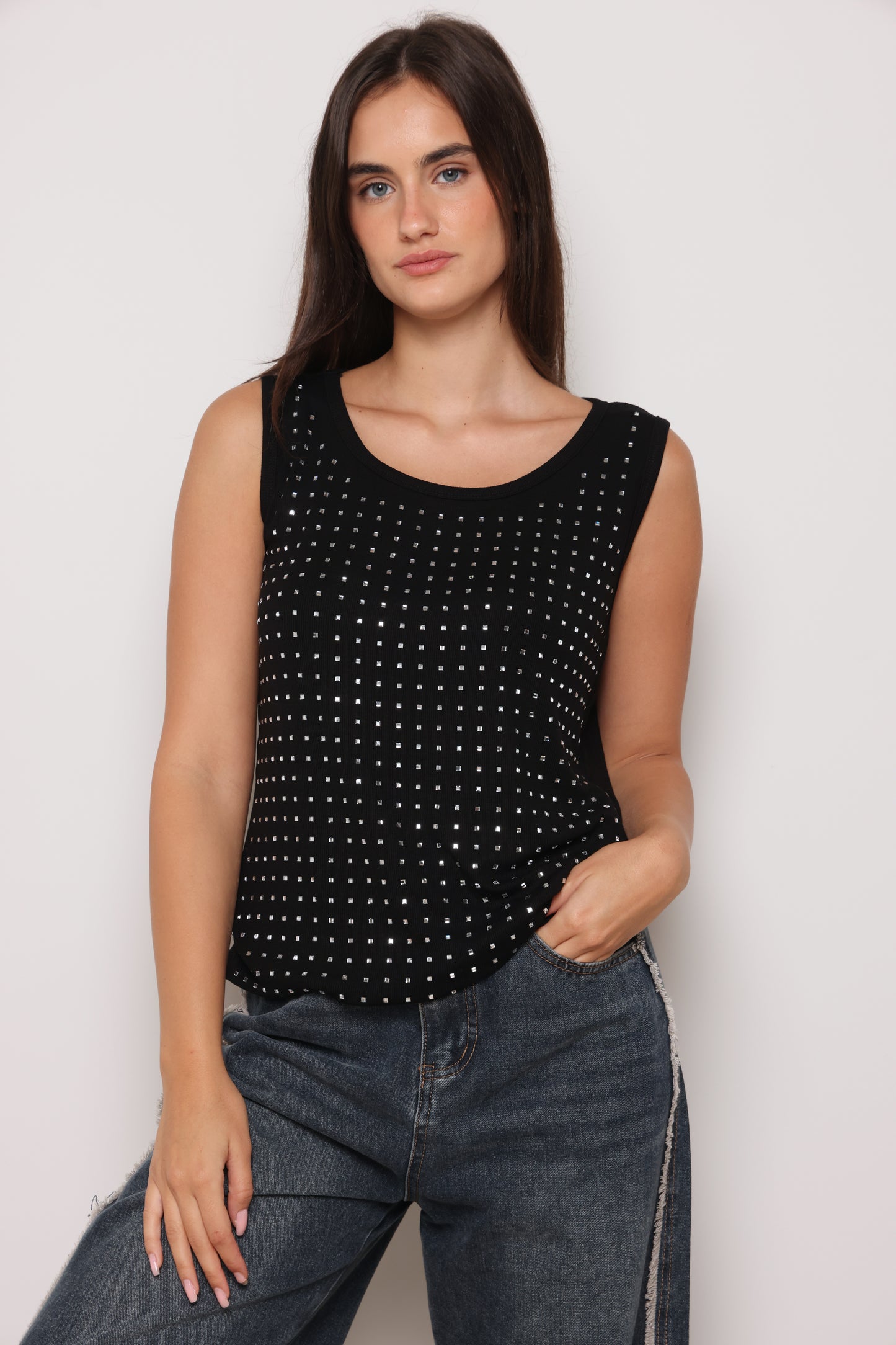 גופיית סריג יהלומים