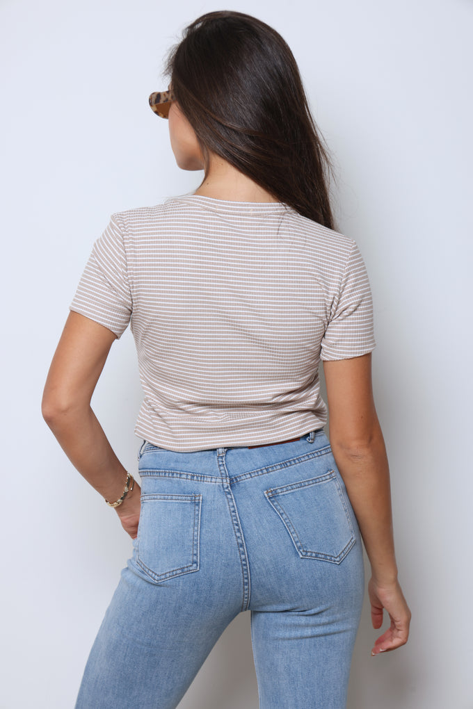 חולצת וי ריב פסים