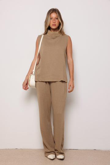 חליפת סריג כרמן