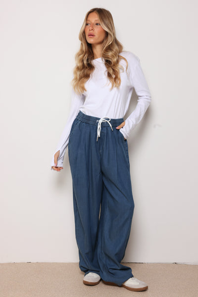 מכנסי ג'ינס פנסיים