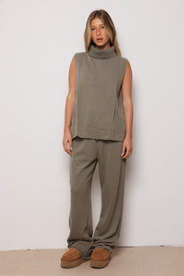 חליפת סריג כרמן