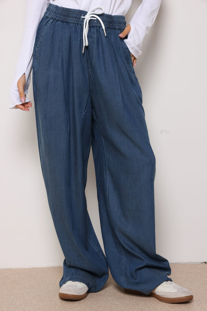 מכנסי ג'ינס פנסיים