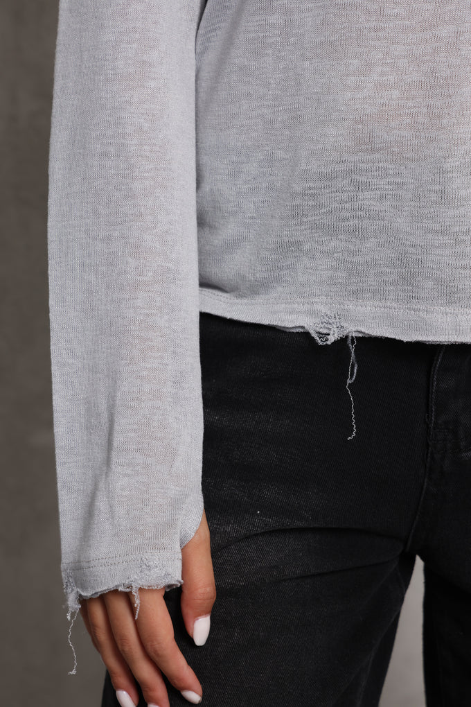 חולצת וי סלאב קרעים כפפה