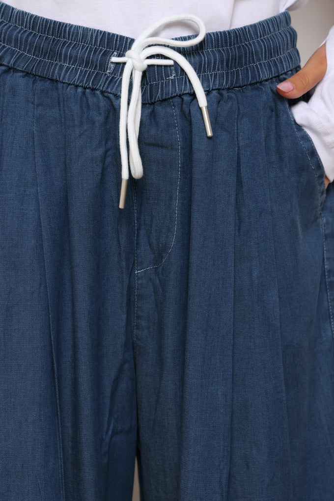 מכנסי ג'ינס פנסיים