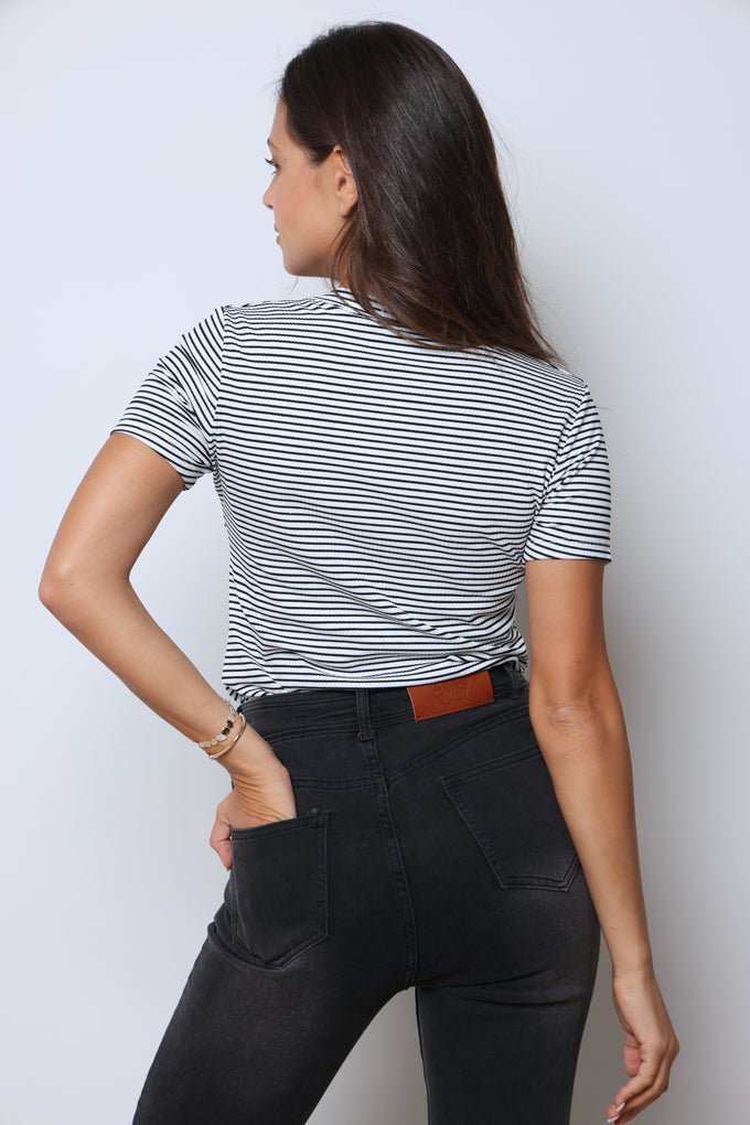 חולצת וי ריב פסים