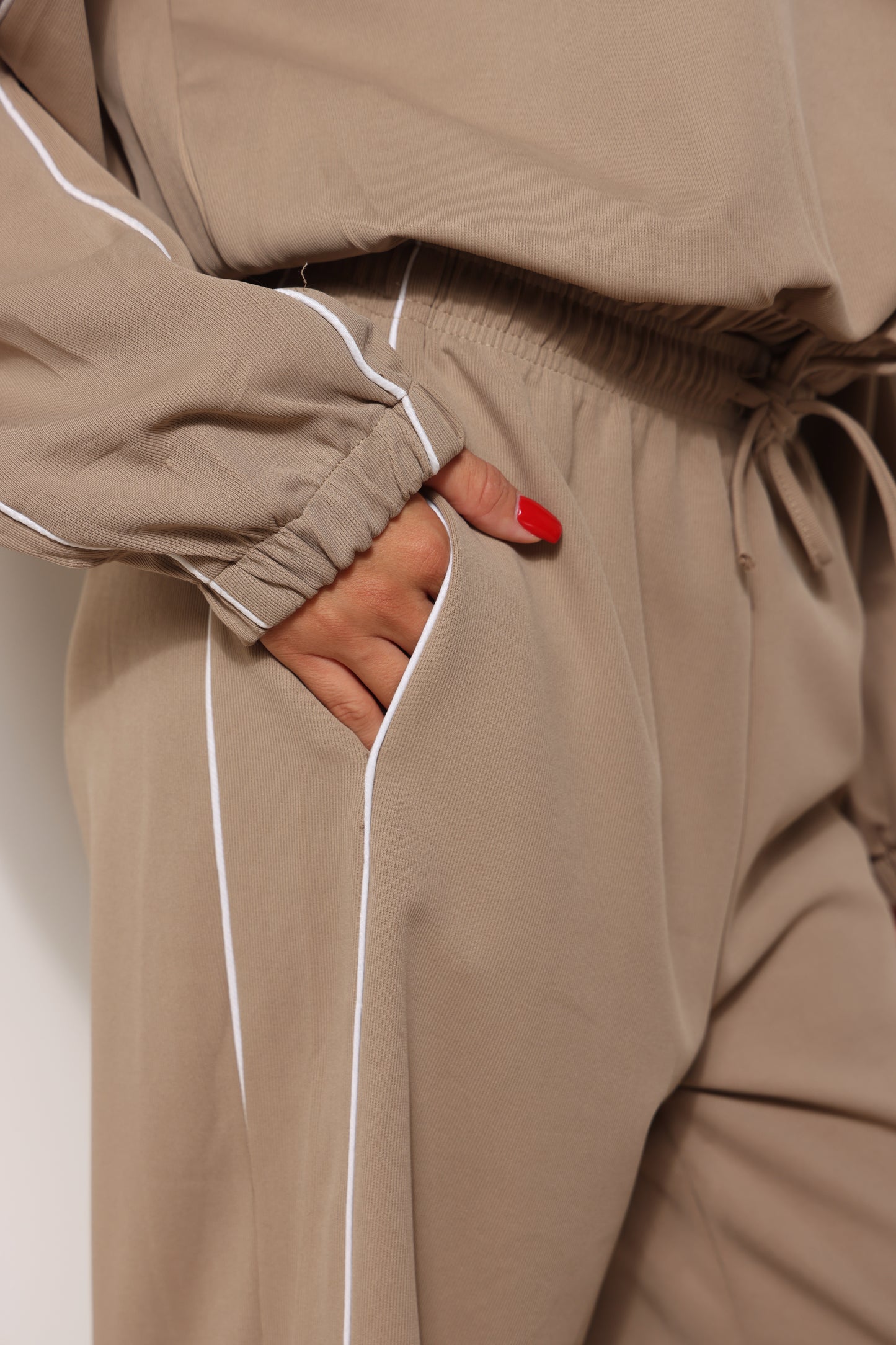 חליפת אריקה פספויל רוכסן