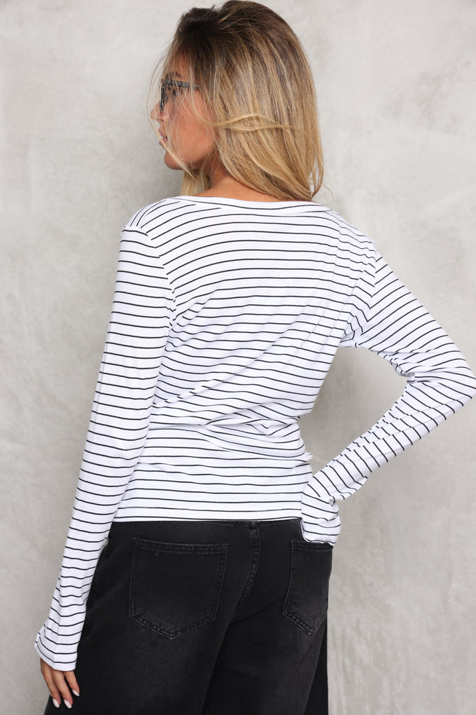 חולצת וי עמוק במגע רך פסים