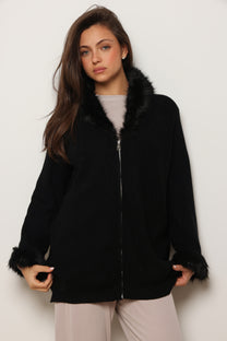 ג'קט סריג בשילוב פרווה