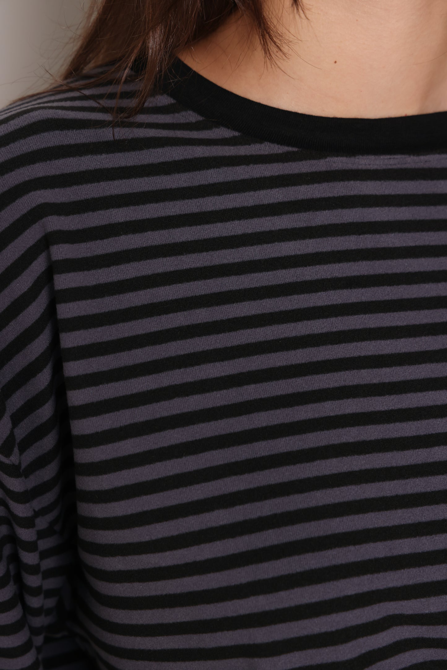 סווטשירט פסים כפפה