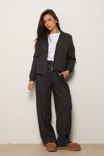 חליפת אלגנט קאפרי