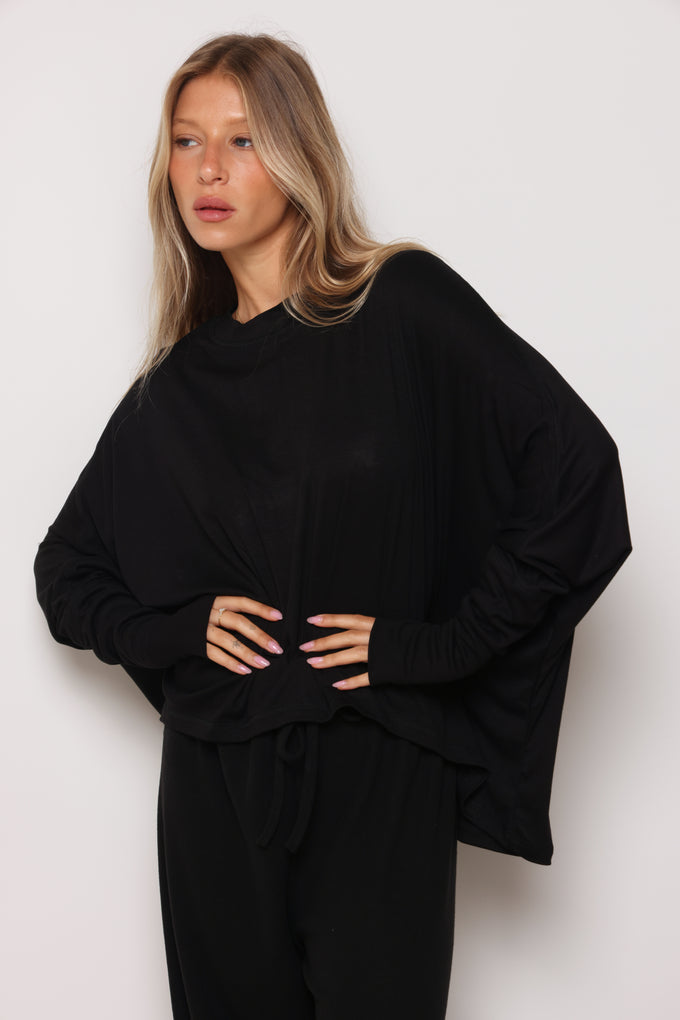 חולצת אוברסייז עטלף כפפה