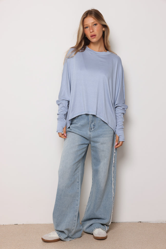 חולצת אוברסייז עטלף כפפה