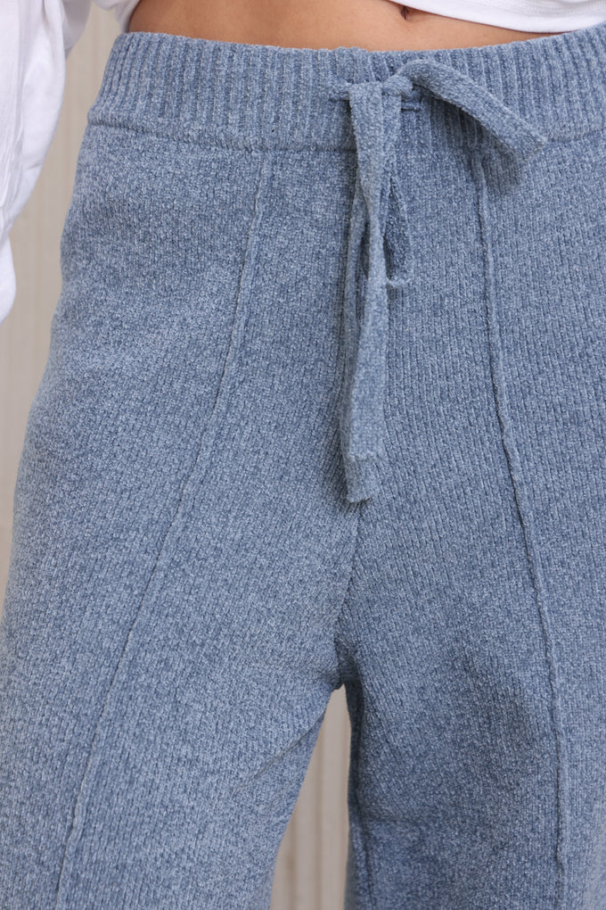 מכנסי סריג מתרחבים