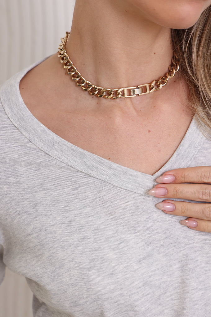 חולצת וי כפפה פיינריב