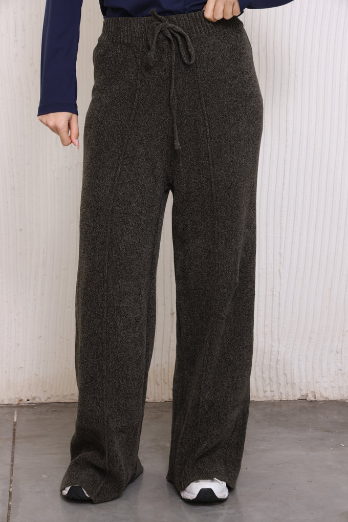 מכנסי סריג מתרחבים