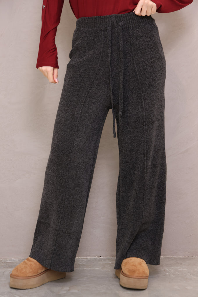 מכנסי סריג מתרחבים