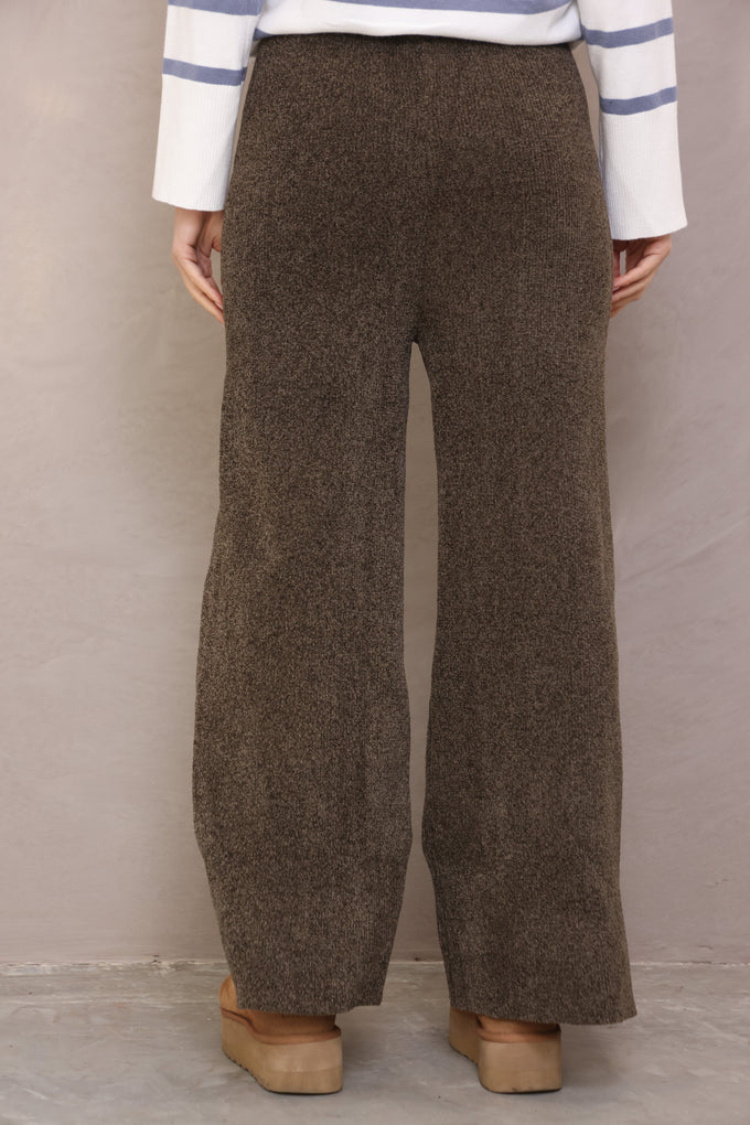 מכנסי סריג מתרחבים