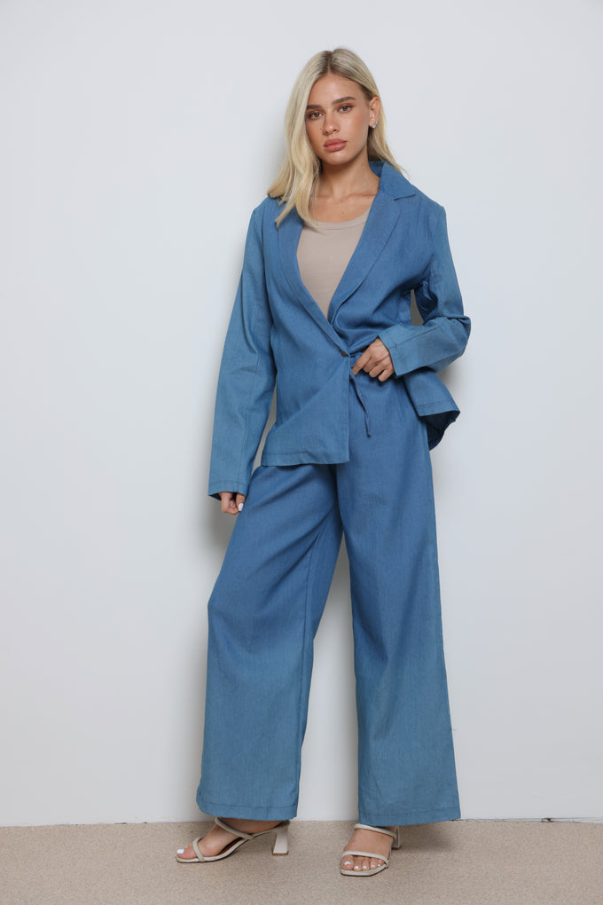 חליפת בלייזר ג'ינס