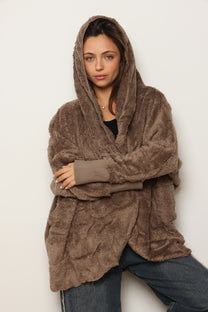 פונצ'ו כירבולית מנג'ט | חום