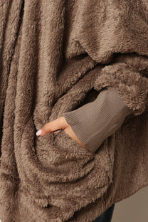 פונצ'ו כירבולית מנג'ט | חום