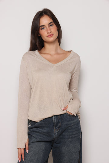 חולצת וי סלאב קרעים כפפה