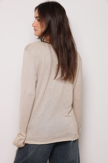 חולצת וי סלאב קרעים כפפה