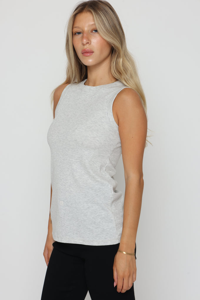 גופיית פיינריב לוסי