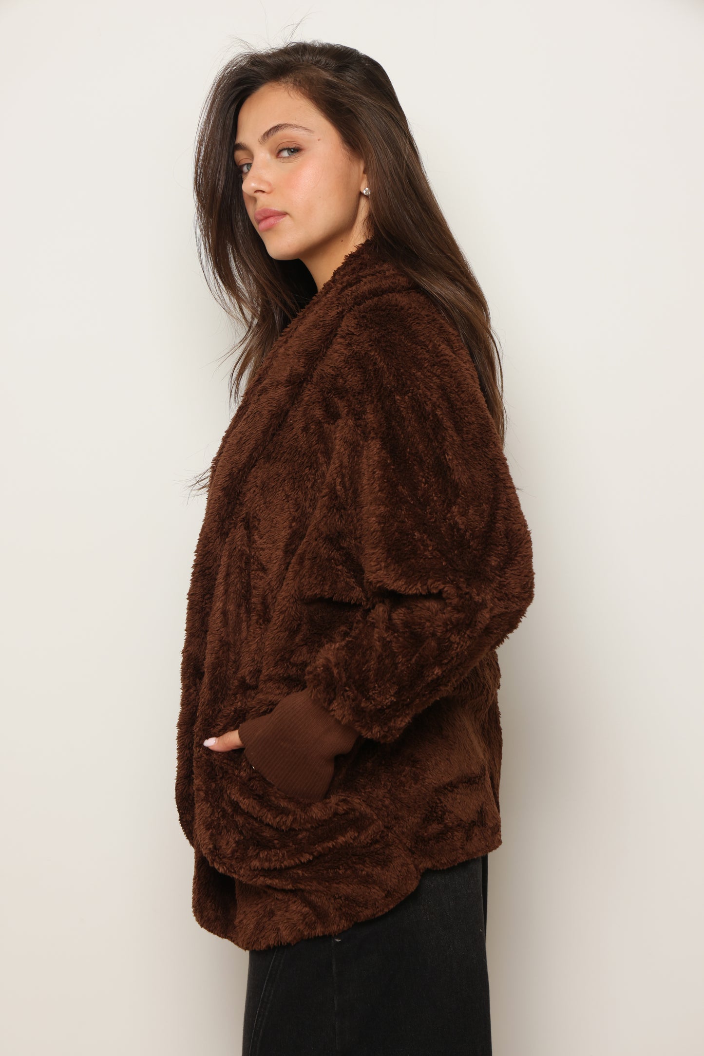 פונצ'ו כירבולית מנג'ט | חום טבק