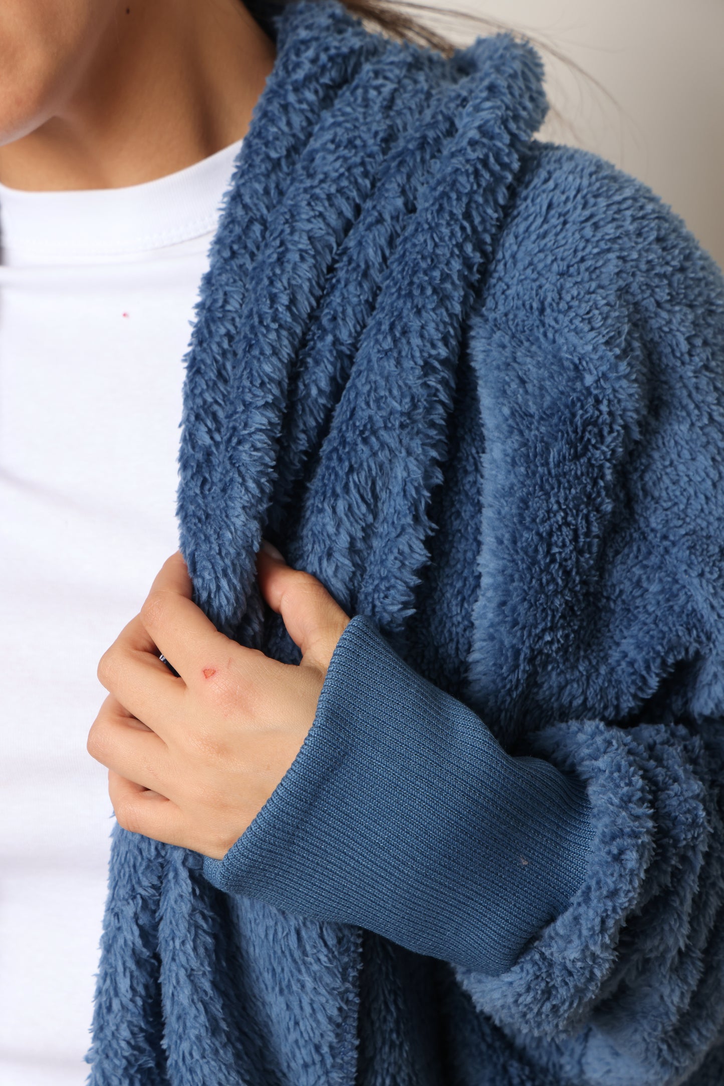 פונצ'ו כירבולית מנג'ט | כחול