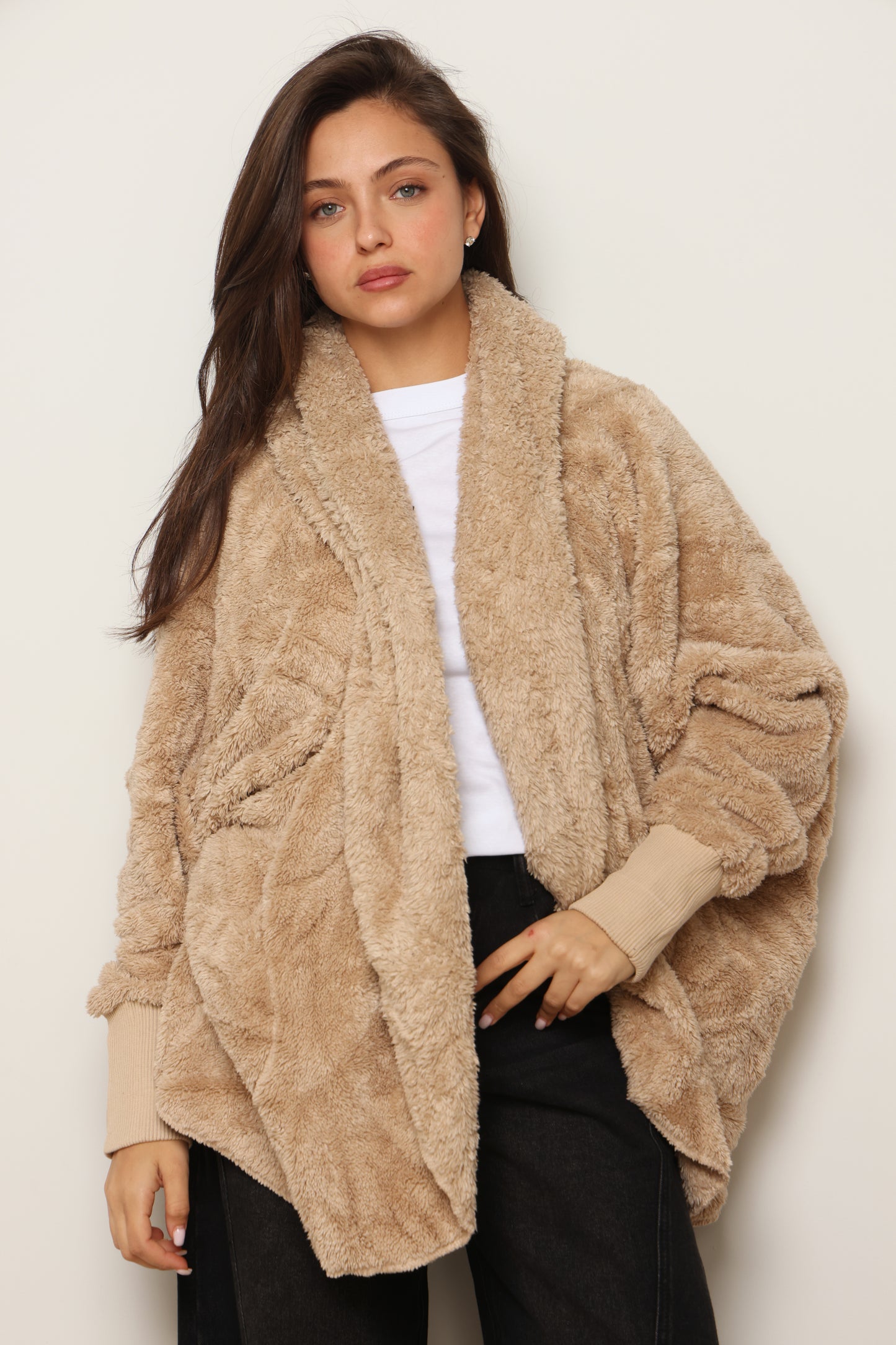 פונצ'ו כירבולית מנג'ט | כאמל