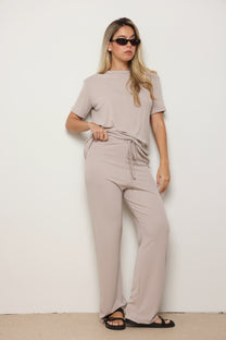 חליפת ניקי כותפות מודאל