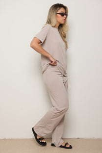 חליפת ניקי כותפות מודאל