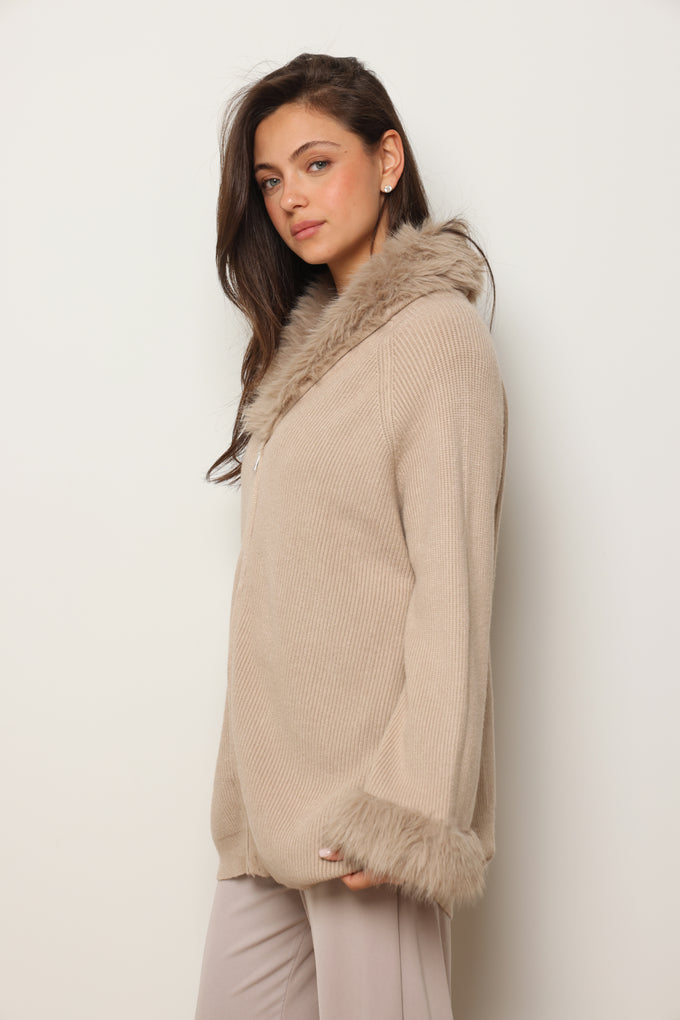 ג'קט סריג בשילוב פרווה