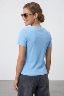 חולצת וי גזור ריב סלאב