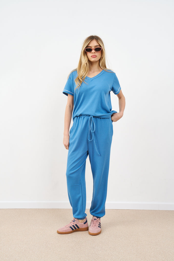 חליפת וי וופל תפר לבן