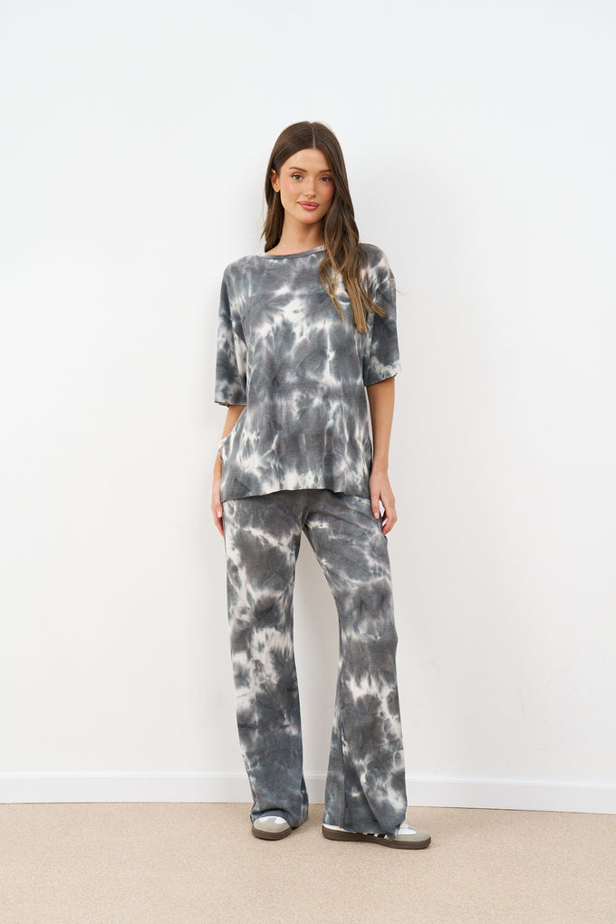 חליפת אוברסייז טיידי