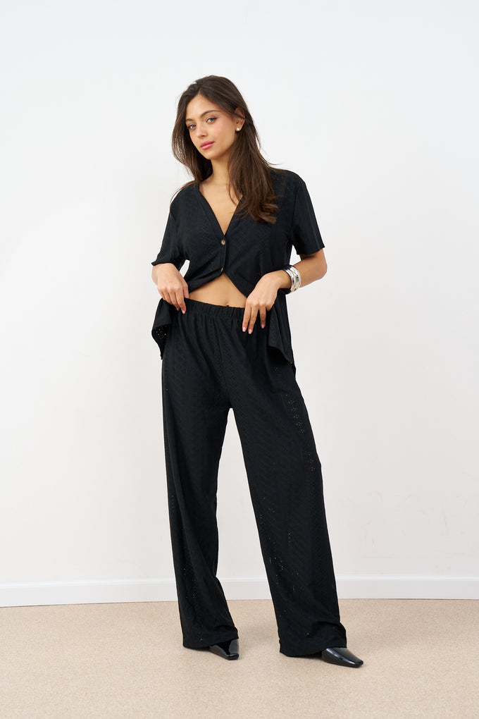 חליפת יולי קרושה