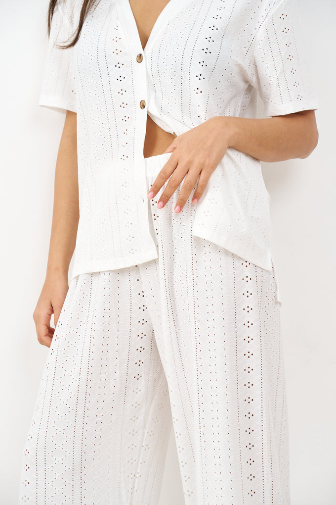 חליפת יולי קרושה