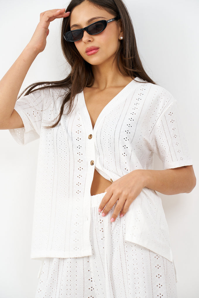 חליפת יולי קרושה