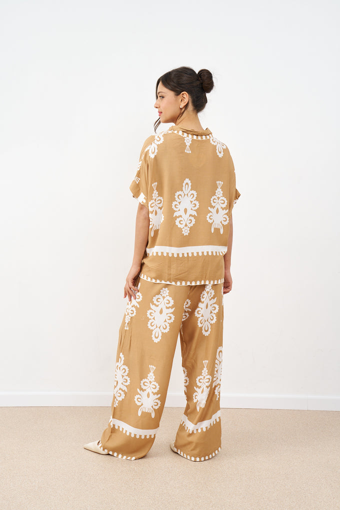 חליפת ויסקוזה אתני