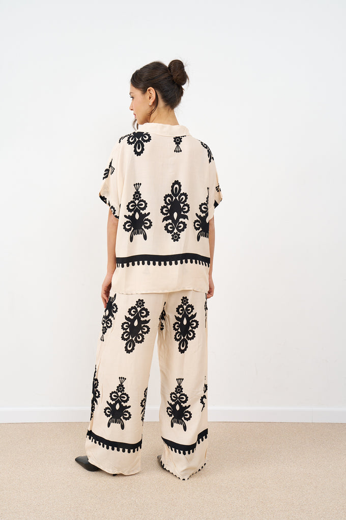 חליפת ויסקוזה אתני