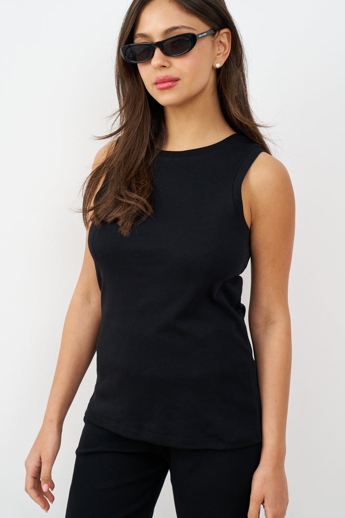 גופיית פיינריב לוסי