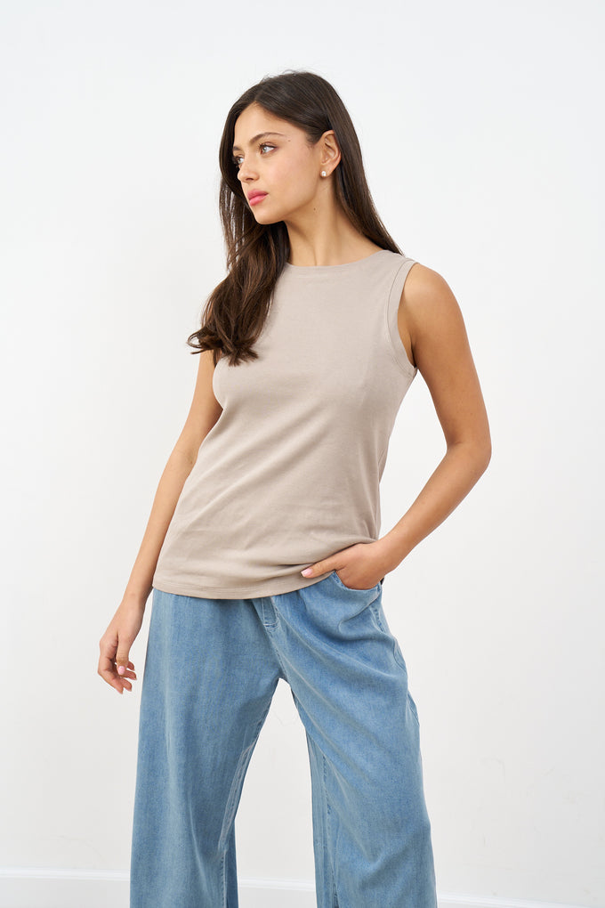 גופיית פיינריב לוסי