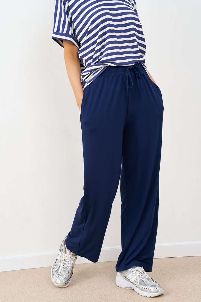 מכנסי ויסקוזה מתרחבים