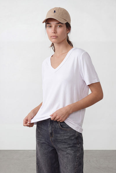 חולצת וי סימפוניה ש. קצר